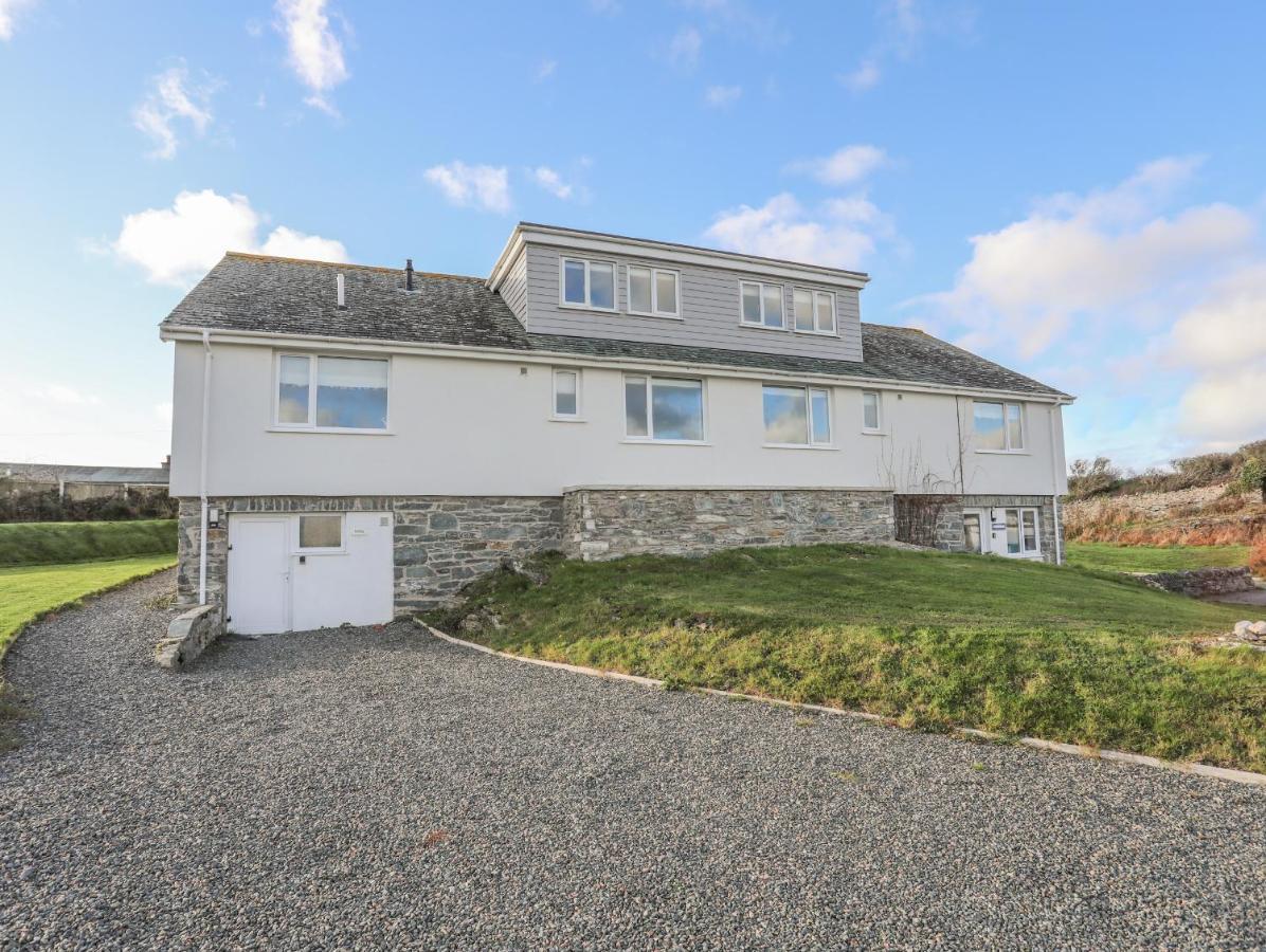 Southcott Apartment Trearddur Bagian luar foto