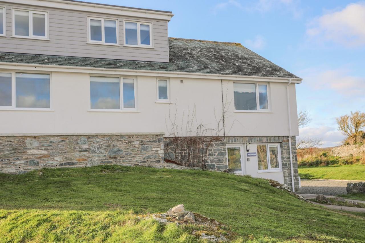 Southcott Apartment Trearddur Bagian luar foto
