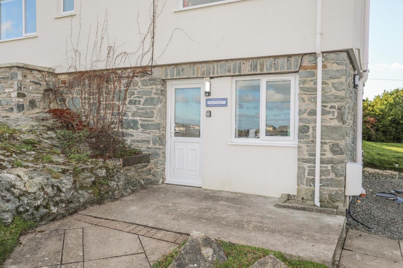 Southcott Apartment Trearddur Bagian luar foto
