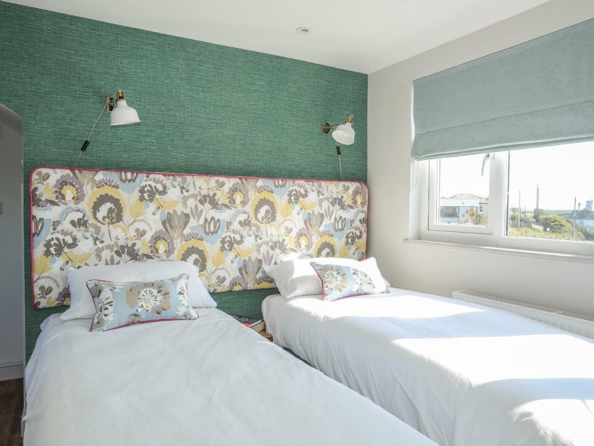 Southcott Apartment Trearddur Bagian luar foto